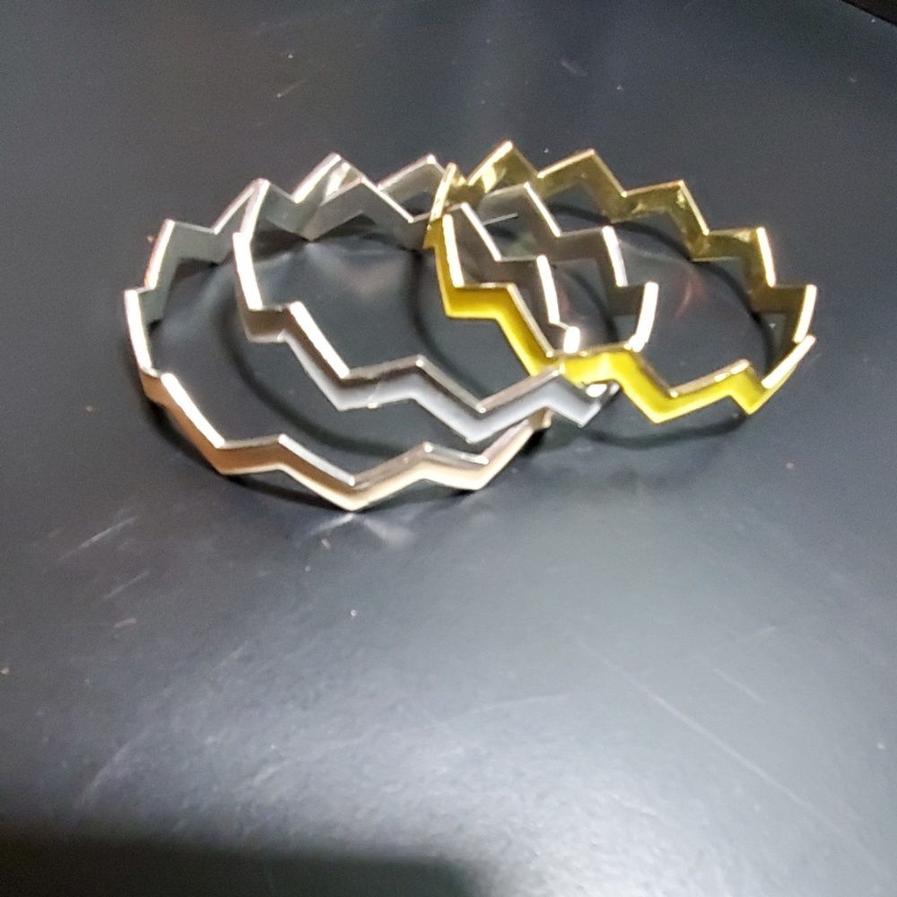 Stackable bangle bracelets